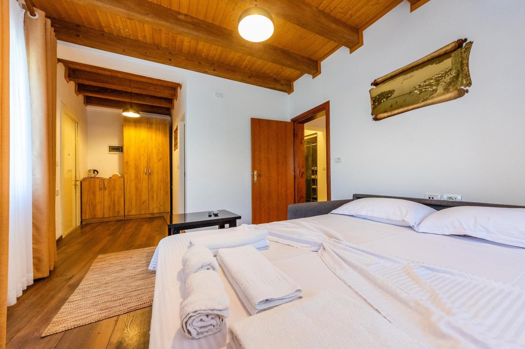 Hotel Grandpa'S House Bahçallëk المظهر الخارجي الصورة