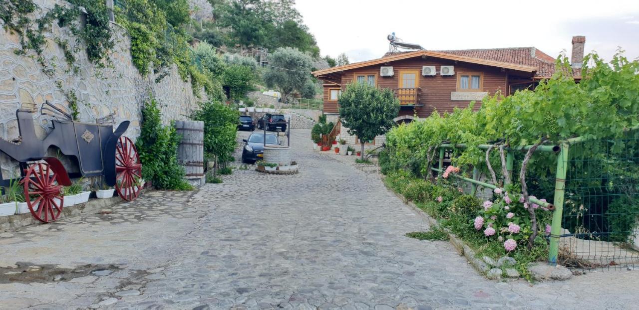 Hotel Grandpa'S House Bahçallëk المظهر الخارجي الصورة